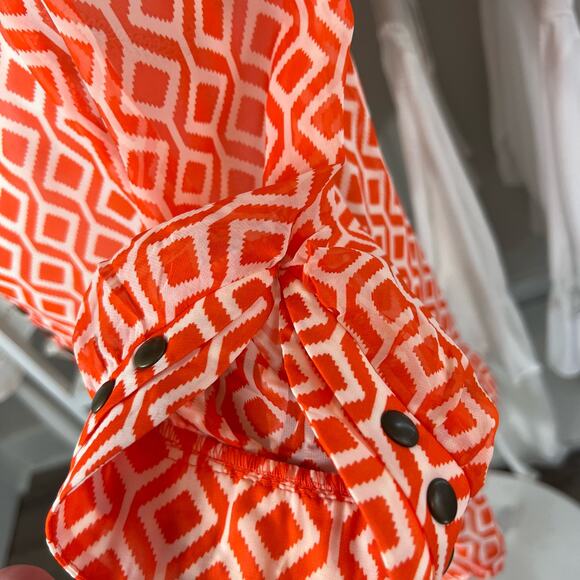 Hawthorn Women's size Medium blouse, sheer, graphic print. #1033 - Picture 4 of 10